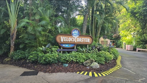 Jurassic World VelociCoaster