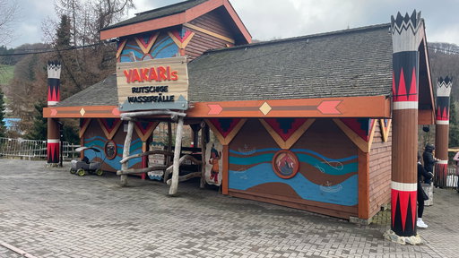 Yakaris rutschige Wasserfälle