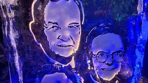 Eisskulpturen-Dome - Zeitreise ins Jahr 1975