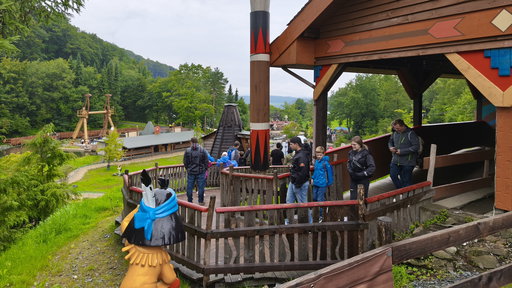 Yakaris rutschige Wasserfälle
