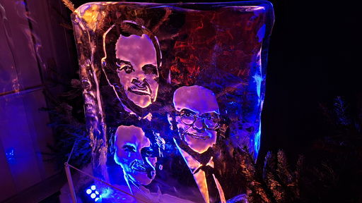 Eisskulpturen-Dome - Zeitreise ins Jahr 1975