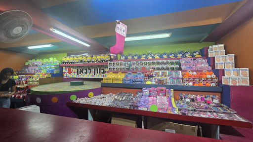 Lottery booths (דוכני הגרלות)