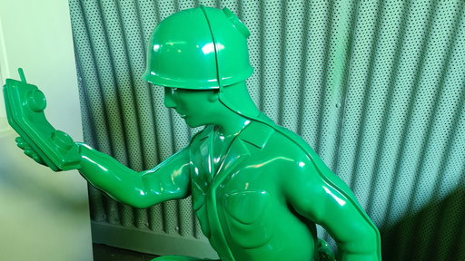 Toy Soldiers Parachute Drop