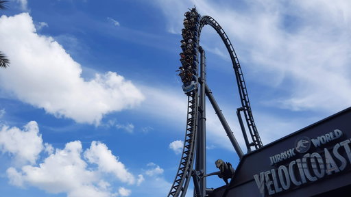 Jurassic World VelociCoaster