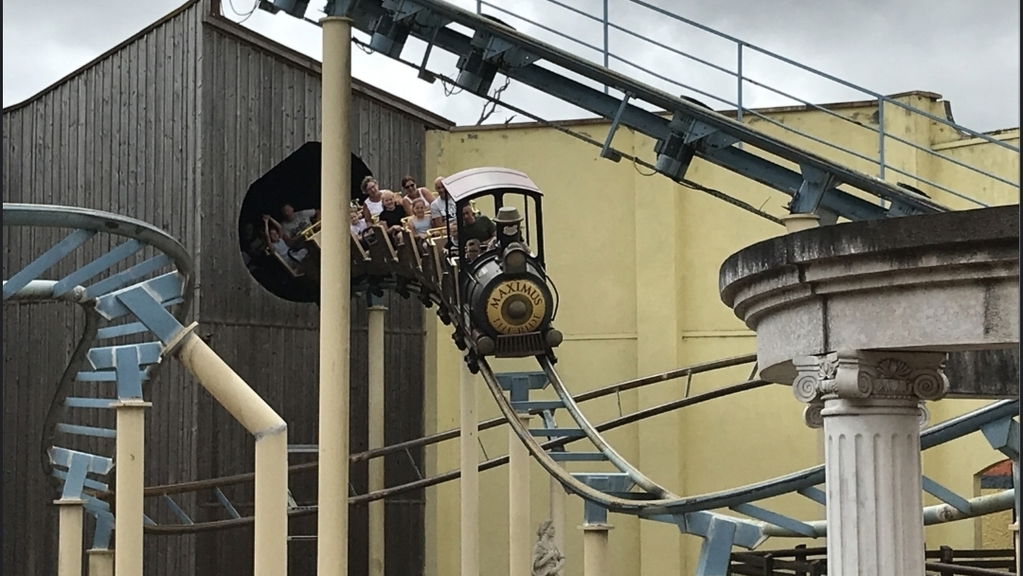 Maximus Rollercoaster