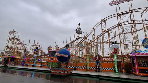 Rock & Roller Coaster