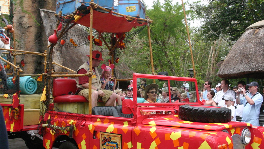 Mickey's Jammin' Jungle Parade