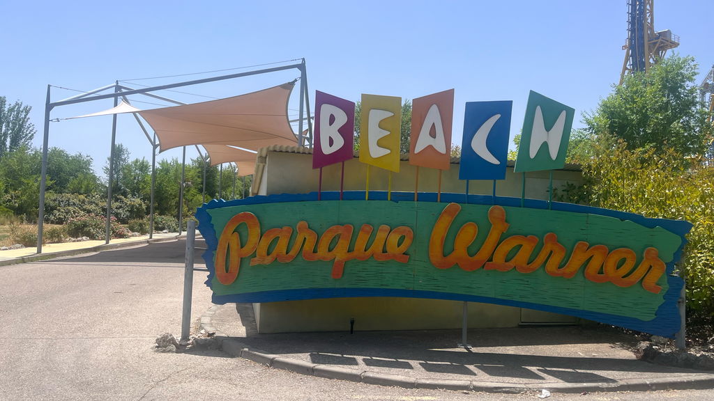Parque Warner Beach